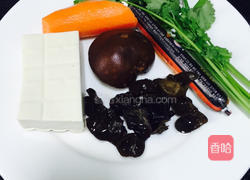 家常酸辣汤的做法图解1