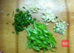 香葱炒腰花的做法图解2