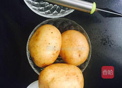 拔丝土豆球的做法图解1