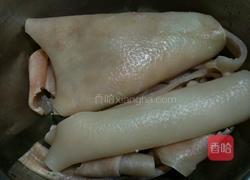 酸辣猪皮的做法图解3