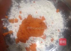 青汁胡萝卜蝴蝶面的做法图解1