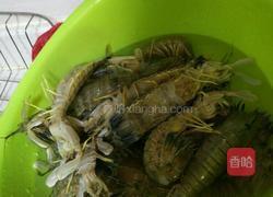 爆炒濑尿虾的做法图解1