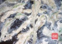 炸香椿小面鱼的做法图解9