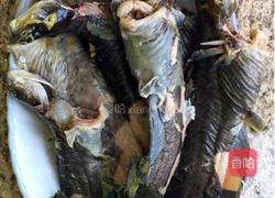 《鲶鱼炖茄子》的做法图解2