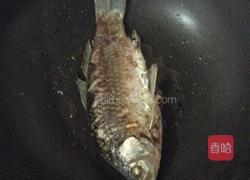 豆腐鱼汤的做法图解3