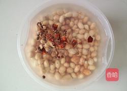 五香盐水花生米的做法图解1