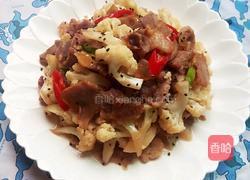 花菜炒腊肉的做法图解7