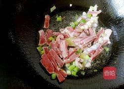 酸菜炖粉条的做法图解5