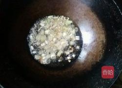 绿豆芽香肠炒饼丝的做法图解1