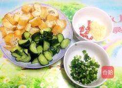 油条拌黄瓜的做法图解2