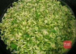 凉拌槐花的做法图解1