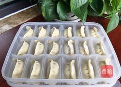 白菜猪肉馅饺子的做法图解17