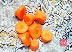 胡萝卜玉米筒骨汤的做法图解4