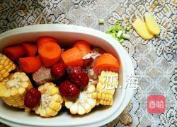 胡萝卜玉米筒骨汤的做法图解6