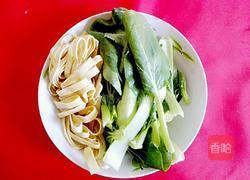 酸辣米线的做法图解2