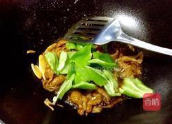 红烧青椒肥肠的做法图解13