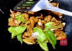 红烧青椒肥肠的做法图解14