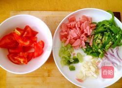 蒜香火腿意大利面的做法图解2