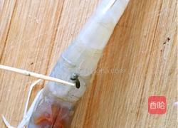 《#蒜蓉辣酱炒虾#》的做法图解1