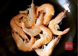 《#蒜蓉辣酱炒虾#》的做法图解5