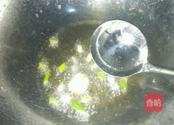 核桃鸡丁的做法图解10