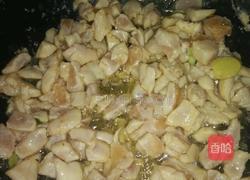 核桃鸡丁的做法图解11