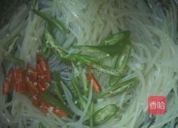 蒜蓉尖椒土豆丝的做法图解8
