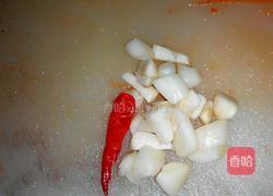 肉片炒莴笋萝卜丝的做法图解2