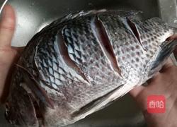 烤箱烤鱼的做法图解1