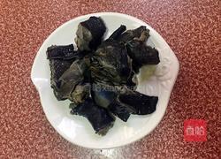 花旗参炖乌鸡汤的做法图解4