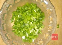 葱油饼的做法图解2