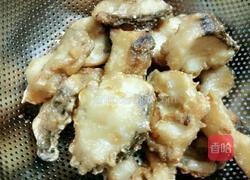 炸鱼块的做法图解7