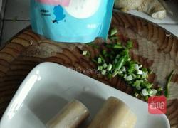干煸藕丝的做法图解1