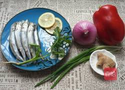 干煎多春鱼的做法图解1