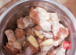 手撕鸡腿的做法图解1