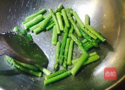 清炒芦笋虾仁的做法图解8