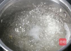 止咳川贝水梨粥的做法图解3