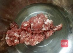 猪肉饺子馅的做法图解1