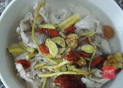 党参红枣黄芪瘦肉汤的做法图解4