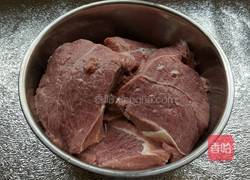 煮牛肉的做法图解1