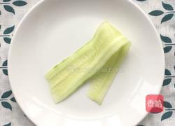 照烧鸡块黄瓜卷的做法图解3