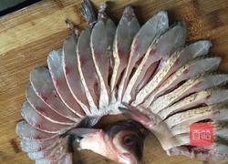 孔雀剁椒鱼的做法图解3