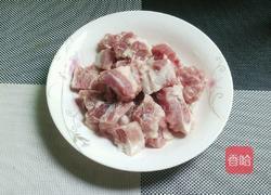 土豆蒸排骨的做法图解2