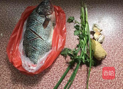 清蒸罗非鱼的做法图解1