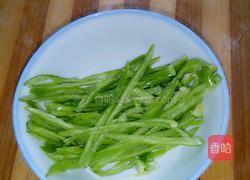 拌老虎菜的做法图解2