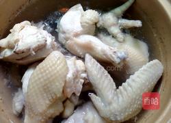 猴头菇花胶鸡汤的做法图解1