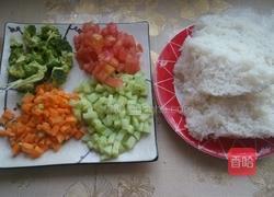 五彩蛋炒饭的做法图解2