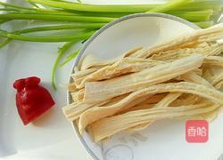 腐竹炒芹菜的做法图解1