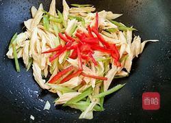腐竹炒芹菜的做法图解8