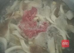 平菇肉片汤的做法图解7